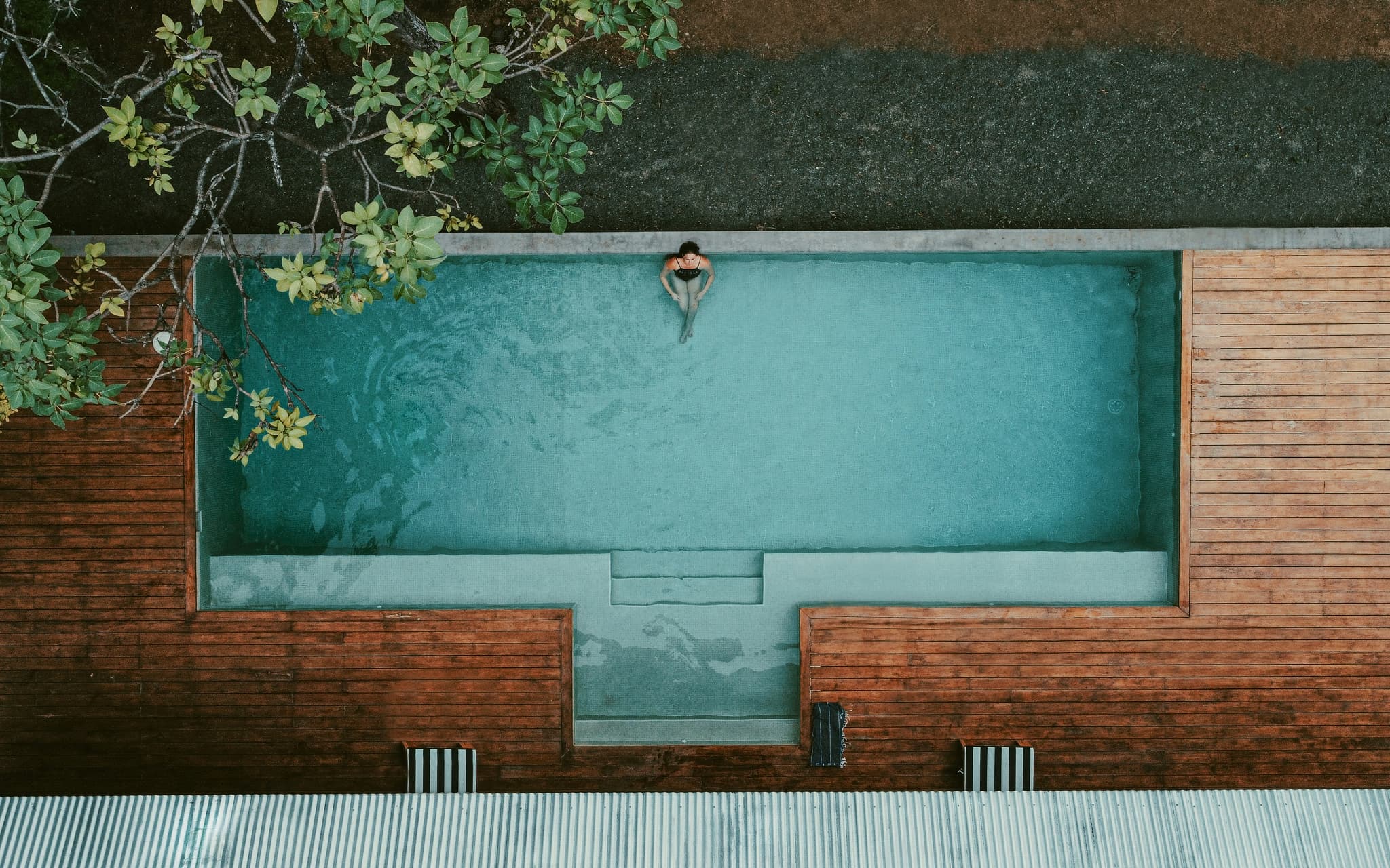 Florida hot tub installed on reinforced concrete slab