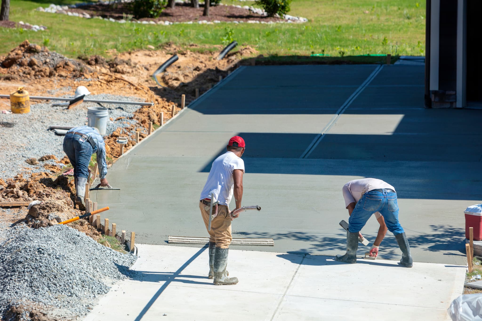 Concrete slab with reinforcement mesh